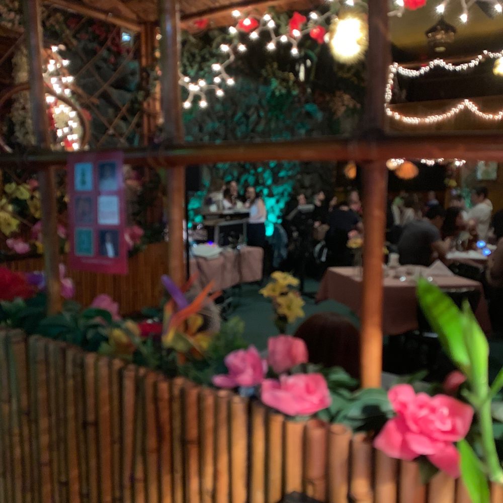 Lees Hawaiian Islander - Asian Fusion Near Me - Lyndhurst, New Jersey