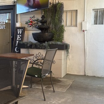 Cela Cafe - Patio - Wraps Near Me - Burbank, California