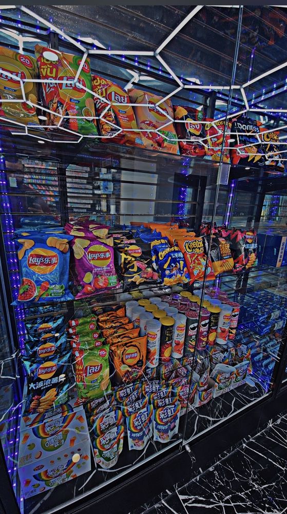 Wallys tobacco and vape, Lincoln