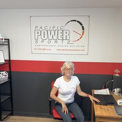Pacific Power Sportz - Christina (co-owner) in the front office.