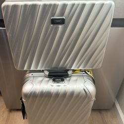 Tumi