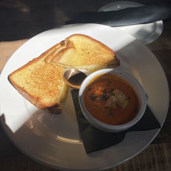 Hungry Goat Scratch Kitchen & Wine Bar - Grilled cheese and tomato soup comfort lunch - Wine Bars Near Me - Morrison, Colorado