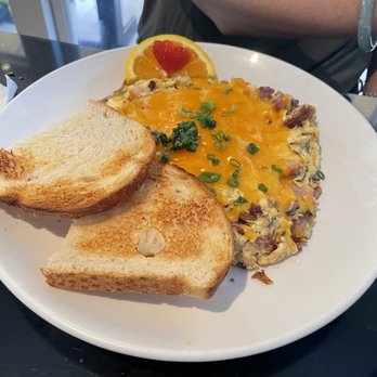 Sweet E's Cafe - The mess with sourdough toast - Cafes Near Me - Honolulu, Hawaii Sweet E's Cafe - The mess with sourdough toast - Cafes Near Me - Honolulu, Hawaii