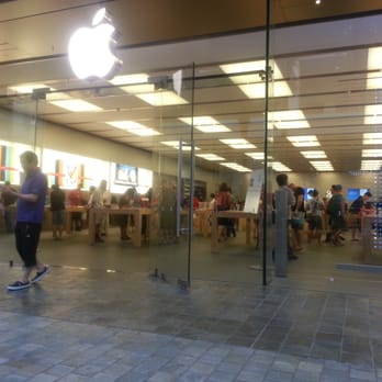 Apple Ala Moana - It wasn't that crowded. - Computers Near Me - Honolulu, Hawaii Apple Ala Moana - It wasn't that crowded. - Computers Near Me - Honolulu, Hawaii