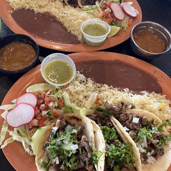 Tipicos Los Reyes - Salvadoran Near Me - Manassas, Virginia