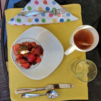 Sunny Acres B & B - Strawberry balsamic starter at breakfast - Bed & Breakfast Near Me - Bend, Oregon Sunny Acres B & B - Strawberry balsamic starter at breakfast - Bed & Breakfast Near Me - Bend, Oregon