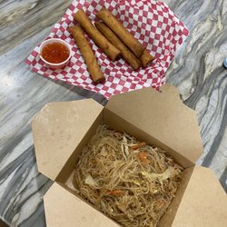 Jings Cuisine - Lumpia and an order of pancit!