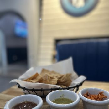 Santo Fish Restaurant - Seafood Near Me - Pico Rivera, California