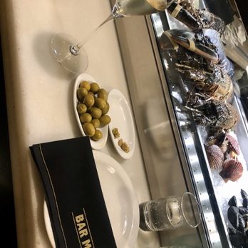 Bar Mut - Wine Bars Near Me - Barcelona, B