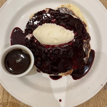 La Pecora Bianca - Lemon Ricotta Pancakes - Bars Near Me - New York, New York La Pecora Bianca - Lemon Ricotta Pancakes - Bars Near Me - New York, New York