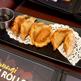 Yanagi Sushi - SD7-GYOZA (6PCS) - Sushi Bars Near Me - Northridge, California Yanagi Sushi - SD7-GYOZA (6PCS) - Sushi Bars Near Me - Northridge, California