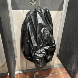 QuikTrip - Broken urinal