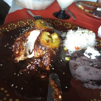 La Destilería - Dry chicken, fantastic mole poblano. - Mexican Near Me - Cancún, ROO La Destilería - Dry chicken, fantastic mole poblano. - Mexican Near Me - Cancún, ROO