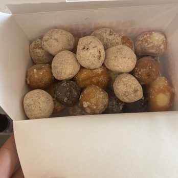 Dunkin' - Munchkins - Coffee & Tea Near Me - Laurinburg, North Carolina