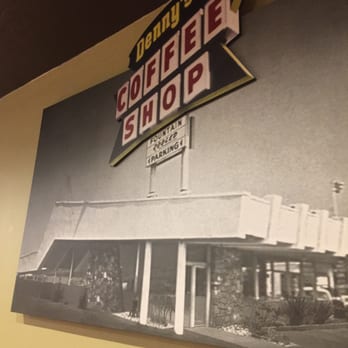 Denny's - the exterior of a coffee shop - American Near Me - Chehalis, Washington