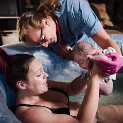 Call The Midwife - Another safe and peaceful water birth in the comfort of one's home