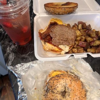 The Spotted Cow Cafe - Coffee & Tea Near Me - Barre, Massachusetts