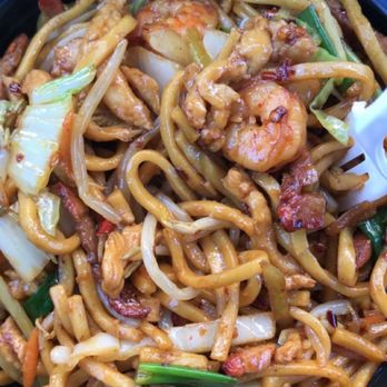 Happy China - Lo mein - Chinese Near Me - Byron, Minnesota