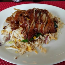 Gobi Sushi & BBQ - Reis gebraten, sehr lecker. Die Ente sehr knusprig. Das ganze für 8,90.