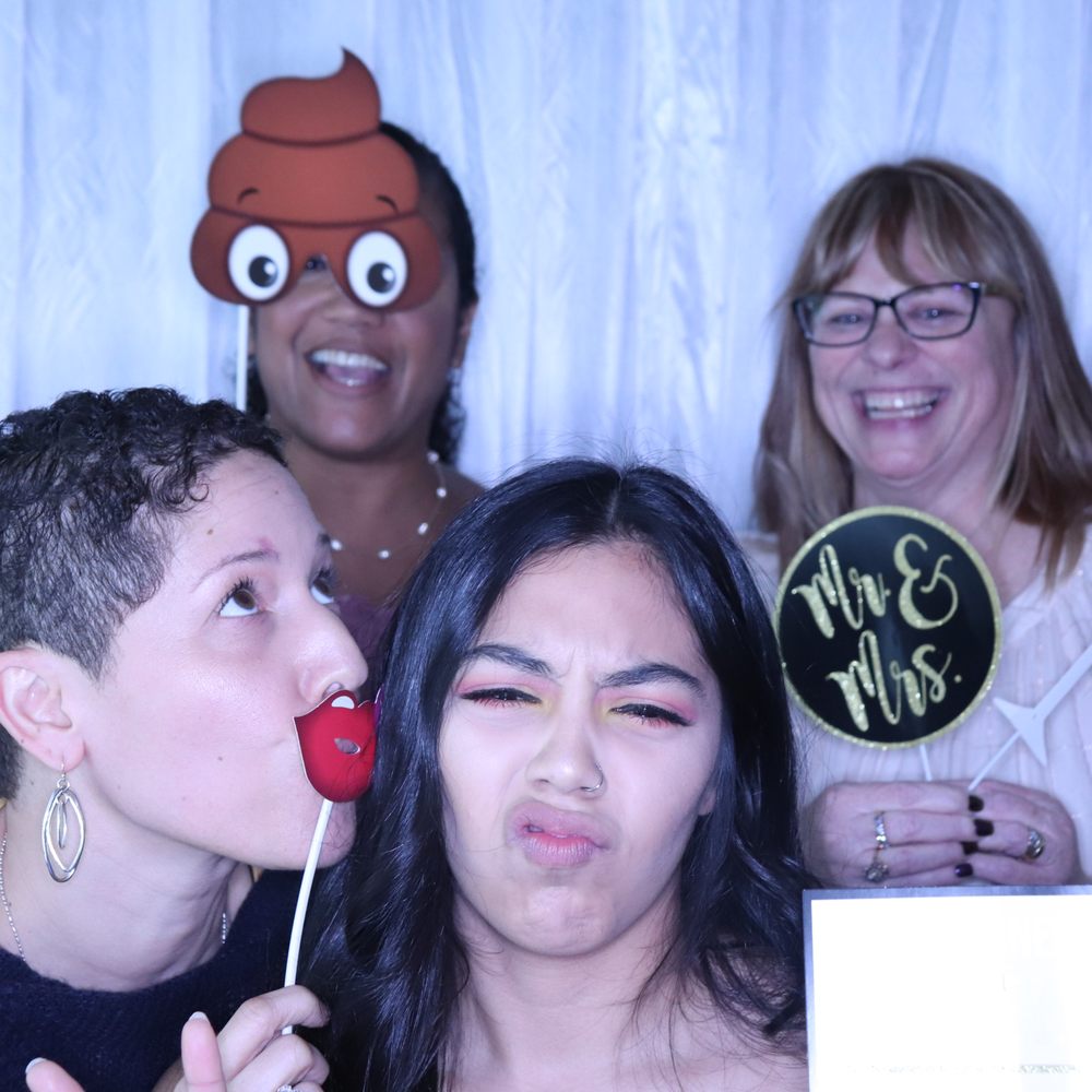 Wonder World Photo Booth - Photo Booth Rentals Near Me - Fairfield, California Wonder World Photo Booth - Photo Booth Rentals Near Me - Fairfield, California