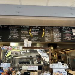 Gus's Subs & Pizza