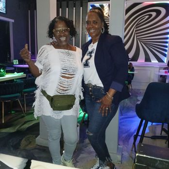 Taste on Pine  - Super bowl  night at the Taste  of Pine . With  Mama Nita in the house. - Lounges Near Me - Atlanta, Georgia