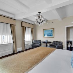 Molly Pitcher Inn - Jounior suite