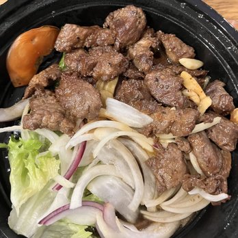 Nomad Asian Bistro - 法式牛柳 Filet Mignon with Black Pepper Sauce - Chinese Near Me - Long Beach, California Nomad Asian Bistro - 法式牛柳 Filet Mignon with Black Pepper Sauce - Chinese Near Me - Long Beach, California
