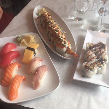 UMI Sushi & Lounge - Sushi a la carte, Hot Night roll, and unagi roll - Sushi Bars Near Me - Crown Point, Indiana