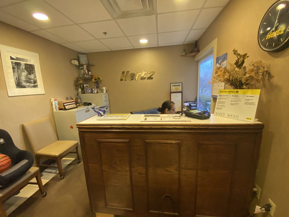 HERTZ RENT A CAR 33 Reviews 3200 Boardwalk, Ann Arbor, Michigan