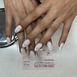 Linda Nails & Spa - Dipped nails