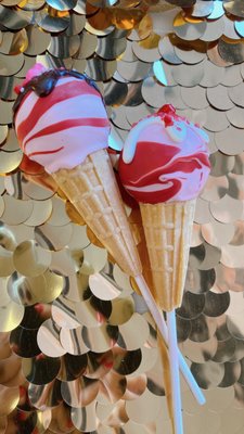 NY Cake Pops by null