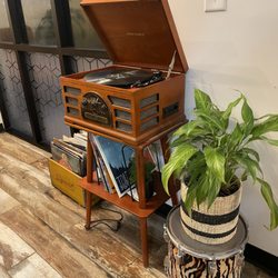 The Greenroom - Vintage & aesthetic