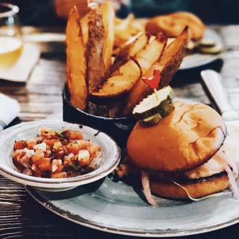 Yankee Tavern - Crispy chicken sandwich - Bars Near Me - Eagan, Minnesota