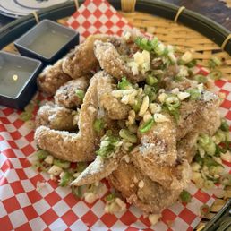Dry Nam's Dry Crispy Chicken Wings (with Lime Sauce) Dry Nam's Dry Crispy Chicken Wings (with Lime Sauce)