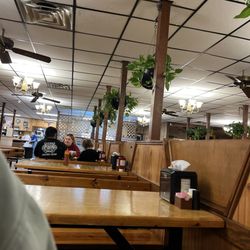 Dustin's Bar-B-Q - BBQ time!