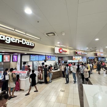 Ala Moana Center - Shopping Centers Near Me - Honolulu, Hawaii