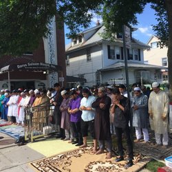 Darus Salaam Masjid - Eid prayer outside of the Masjid