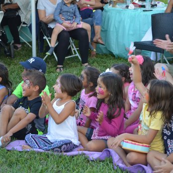 MamaMia Magic - Magicians Near Me - Miami, Florida MamaMia Magic - Magicians Near Me - Miami, Florida
