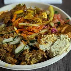 Mezeh - Spicy chicken bowl