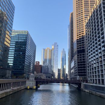 Chicago River - Views of the Chicago River during our walk from Union Station to hotel near Grant Park. - Boating Near Me - Chicago, Illinois