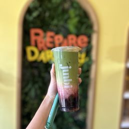 Cold Strawberry Matcha Latte**