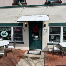 the entrance to the restaurant