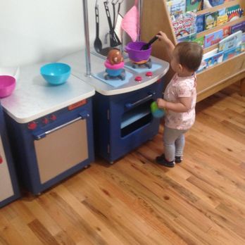 Williamsburg Brooklyn Daycare - Cooking for the class party! - Child Care & Day Care Near Me - Brooklyn, New York Williamsburg Brooklyn Daycare - Cooking for the class party! - Child Care & Day Care Near Me - Brooklyn, New York