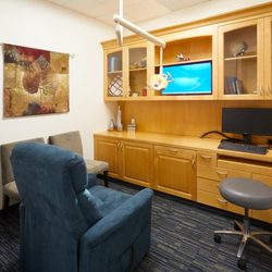 SoCal OralSurgery - Comfortable consultation rooms
