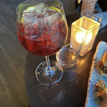 Stories on High - FAUX TINTO (Non-alcohol) - Cocktail Bars Near Me - Columbus, Ohio