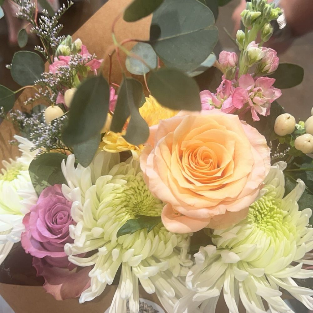 Amelia's Flowers - Gift Shops Near Me - Franklin, Tennessee