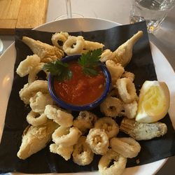 Aperiti - Calamari. Delicious