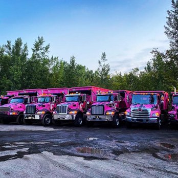 Conteneur Rose - Photo - Dumpster Rental Near Me - Laval, Quebec