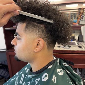 Legendary Fadez - Feeling like a millionaire - Barbers Near Me - Webster, Texas Legendary Fadez - Feeling like a millionaire - Barbers Near Me - Webster, Texas